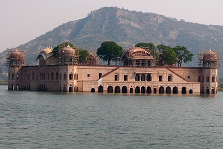 <a href='index.html'>Jaipur</a>, <a href='../index.html'>India</a>