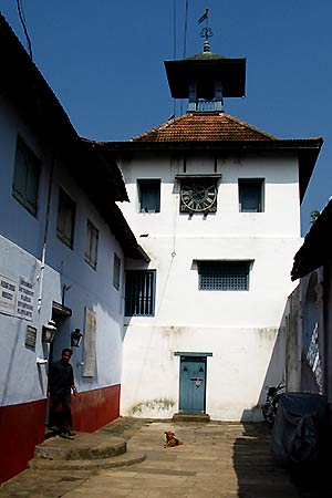 <a href='index.html'>Kochi</a>, <a href='../index.html'>India</a>